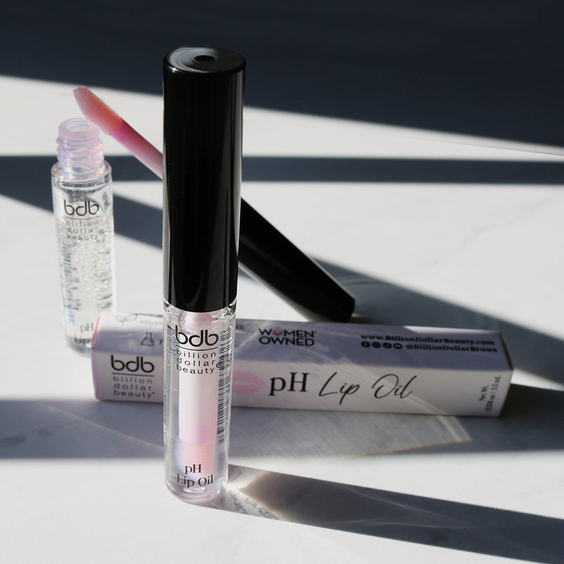 pH Lip Oil: Blushing Effect